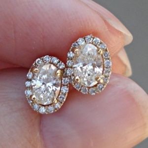 Oval diamond earrings